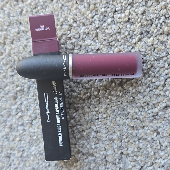 MAC - Picture 4 of 4